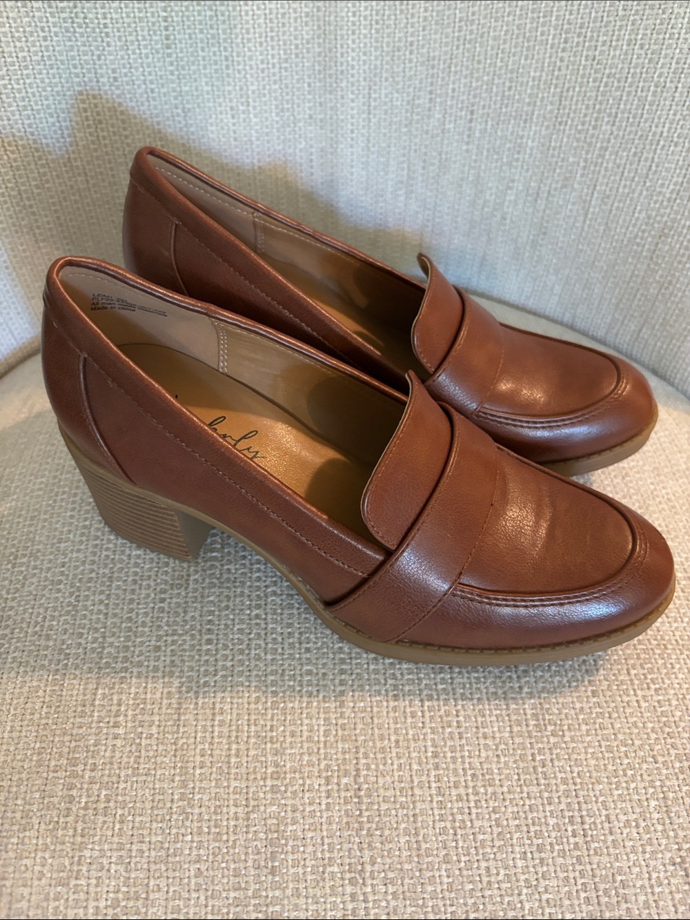 Size 6 Wonderly Women's Brown Leather Block Heel Loafers
